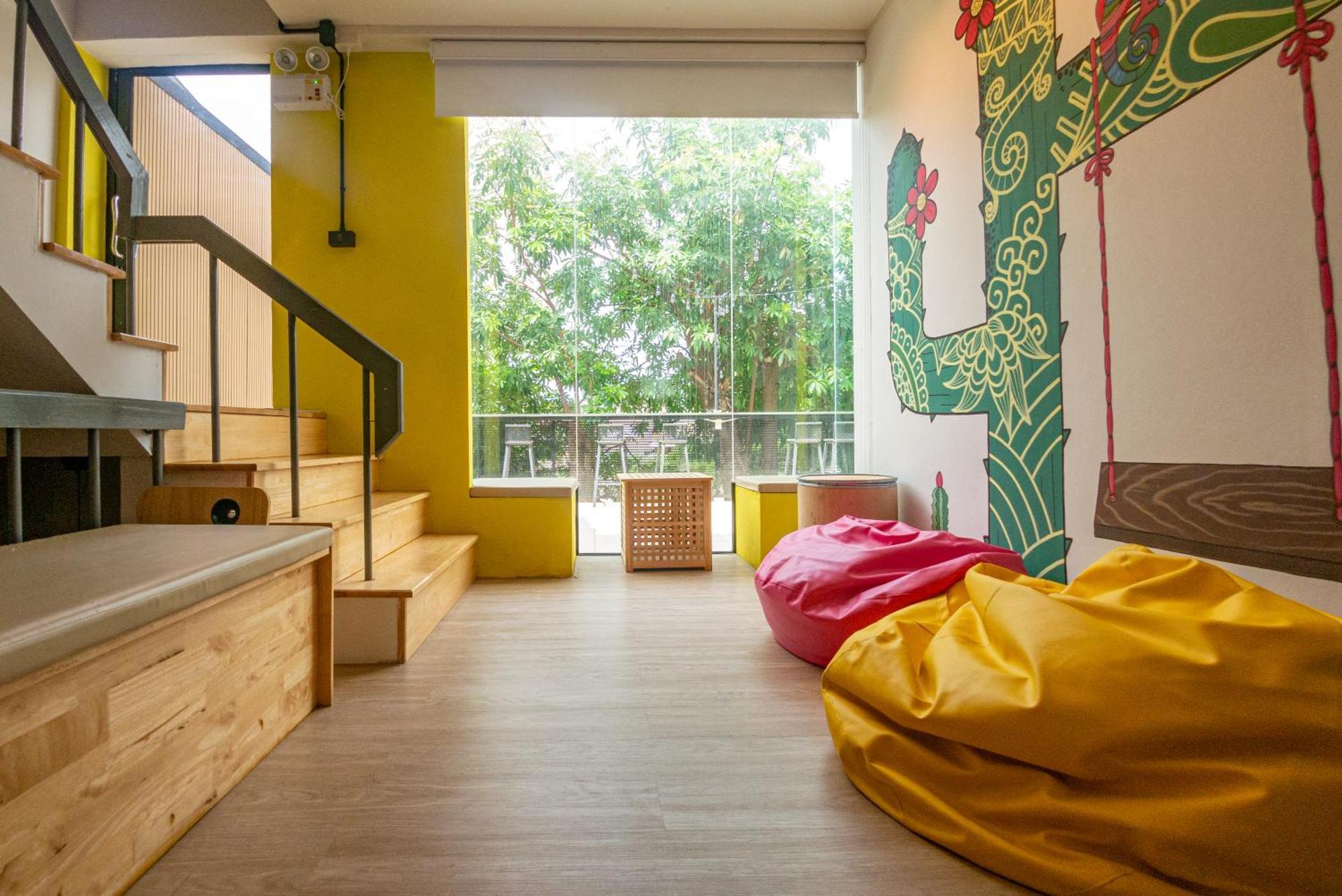 Paknap Hostel Nan Zewnętrze zdjęcie